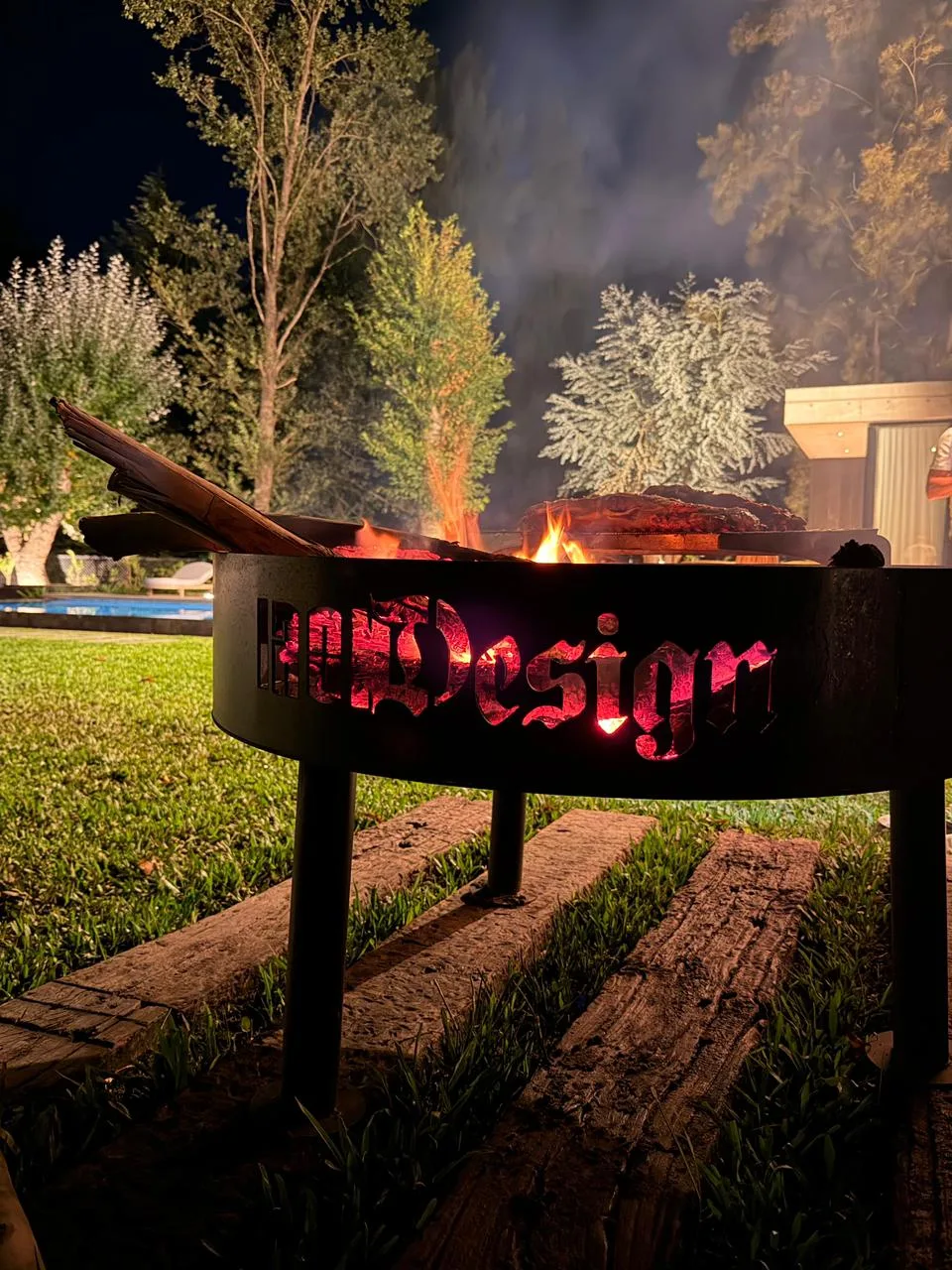 Fogonero fabricado por Iron Design