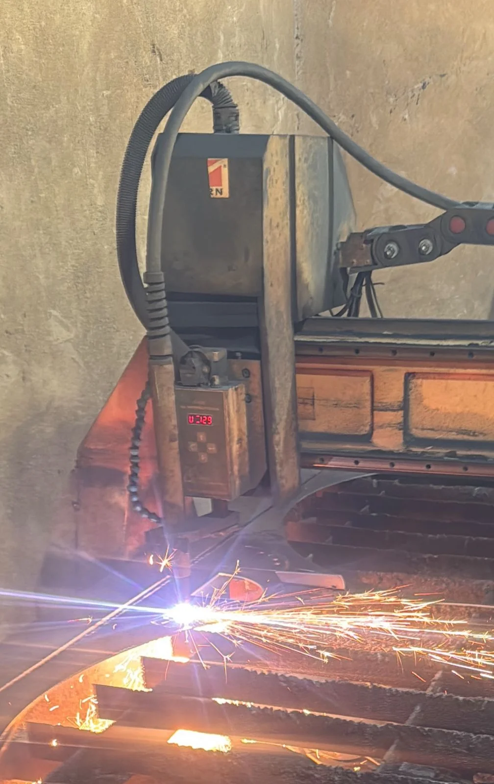 Pantógrafo CNC plasma en funcionamiento